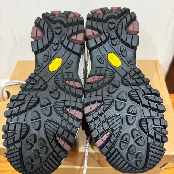 Merrell hiking sneakers (8.5w) - Picture 4 of 6